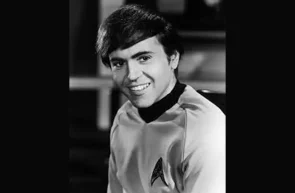 A murit Walter Koenig, actorul care l-a interpretat pe Pavel Chekov în Star Trek.webp