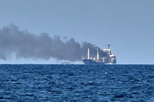 Două nave lovite de drone în Marea Neagră