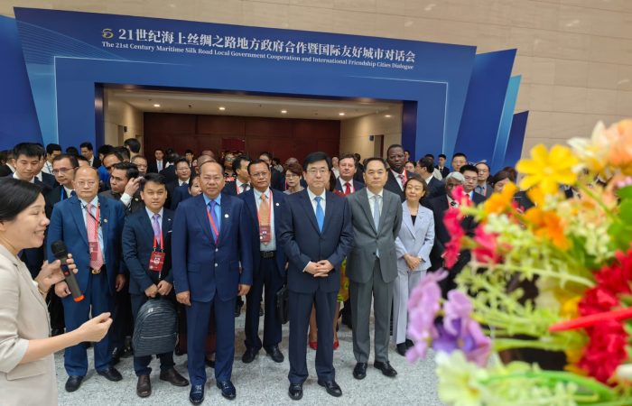 Iustin Cionca a plecat în China, cu alaiul după el. Prietenia costă, rezultatele se lasă așteptate