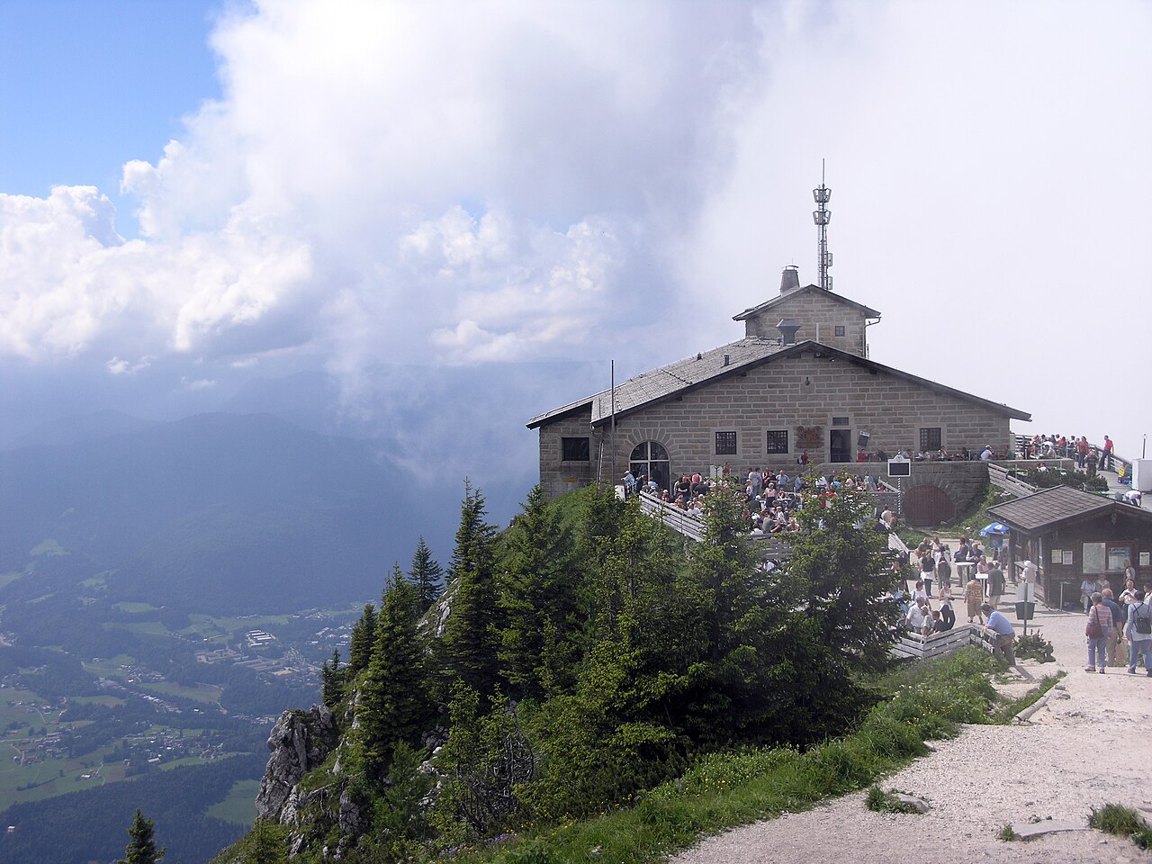 Kehlsteinhaus_Obersalzberg_Bavaria_Germany Cuibul de Vultur al lui Adolf Hitler