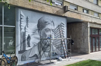 Portretul arhitectului Miloș Cristea, pictat pe blocul Libelula de fostul său student, artistul IRLO (2)