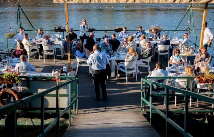 Dispută la Zona Liberă Curtici-Arad după un eveniment organizat la Port Arthur. Consilierul Andea acuză cheltuieli inoportune, conducerea spune că a fost o acțiune de marketing